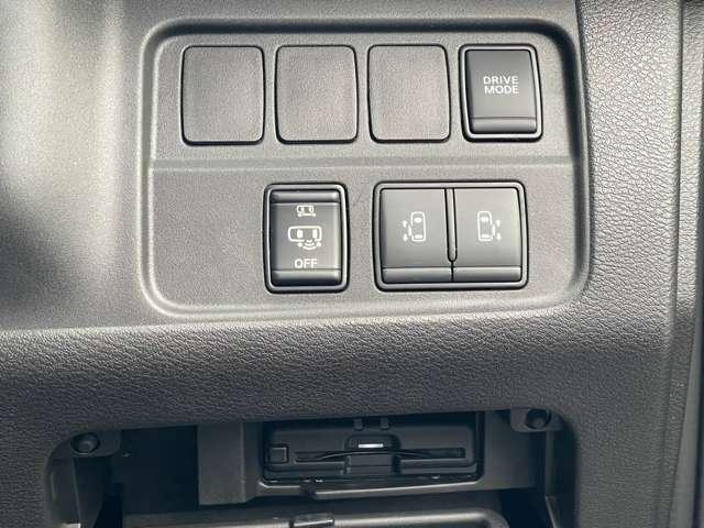 セレナ １．２　ｅ－ＰＯＷＥＲ　ハイウェイスター　Ｖ　プロパイロット　前後ドラレコ　１オナ　フルオートエアコン　アルミホイール　エアバック　ＡＢＳ　パワステ　パワーウィンドウ（12枚目）