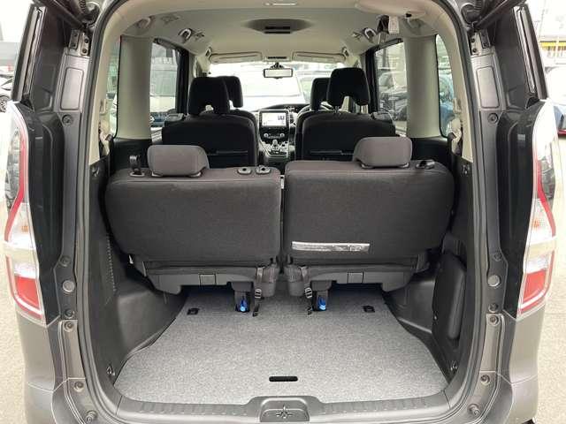 セレナ １．２　ｅ－ＰＯＷＥＲ　ハイウェイスター　Ｖ　プロパイロット　前後ドラレコ　１オナ　フルオートエアコン　アルミホイール　エアバック　ＡＢＳ　パワステ　パワーウィンドウ（16枚目）