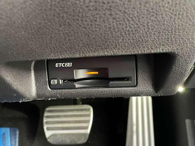 フェアレディZ 3.0バージョン ST 弊社下取りワンオーナー バックカメラ ワンオーナー クルーズコントロール バックカメラ 衝突軽減ブレーキ ETC2,0 ハーフレザーシート 19インチアルミホイール オートエアコン パワーステアリング パワーウィンドウ(11枚目)