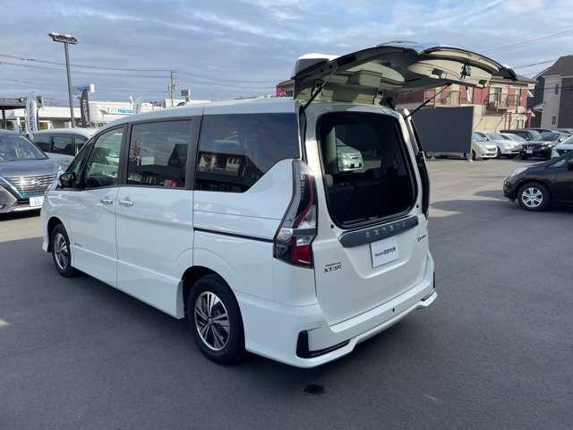 セレナ １．２　ｅ－ＰＯＷＥＲ　ハイウェイスター　Ｖ　プロパイロット　ワンオーナー　１オナ　フルオートエアコン　アルミホイール　エアバック　ＡＢＳ　パワステ　パワーウィンドウ（20枚目）