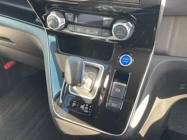 セレナ １．２　ｅ－ＰＯＷＥＲ　ハイウェイスター　Ｖ　後席モニター　ワンオーナー　１オナ　エアバック　ＡＢＳ　パワステ　パワーウィンドウ（8枚目）