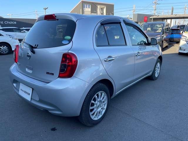 マーチ １．２　Ｓ　プラムインテリア　ワンオーナー　純正ナビ　１オーナー　エアコン　パワーステアリング　ＡＢＳ　エアバッグ　パワーウィンドウ（2枚目）