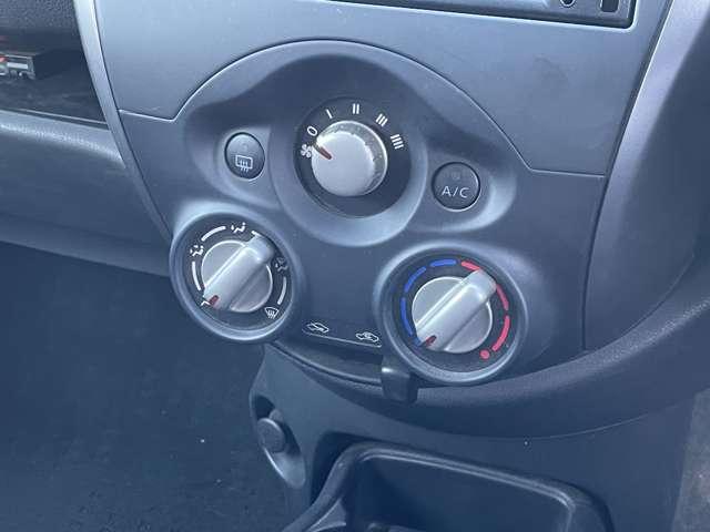 マーチ １．２　Ｓ　プラムインテリア　ワンオーナー　純正ナビ　１オーナー　エアコン　パワーステアリング　ＡＢＳ　エアバッグ　パワーウィンドウ（7枚目）