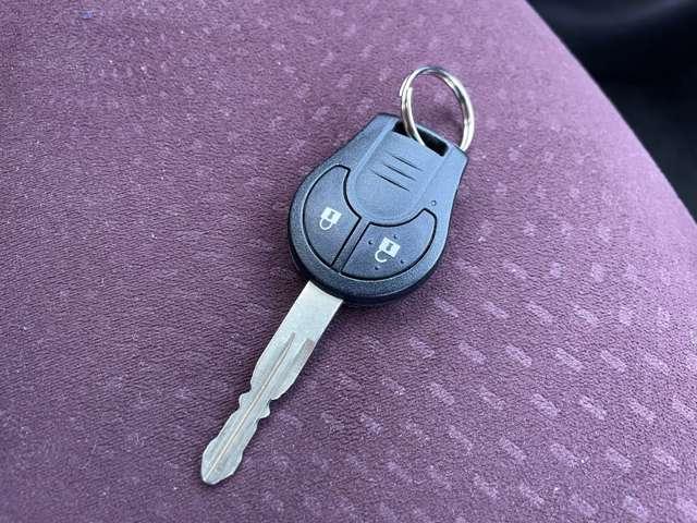 マーチ １．２　Ｓ　プラムインテリア　ワンオーナー　純正ナビ　１オーナー　エアコン　パワーステアリング　ＡＢＳ　エアバッグ　パワーウィンドウ（12枚目）