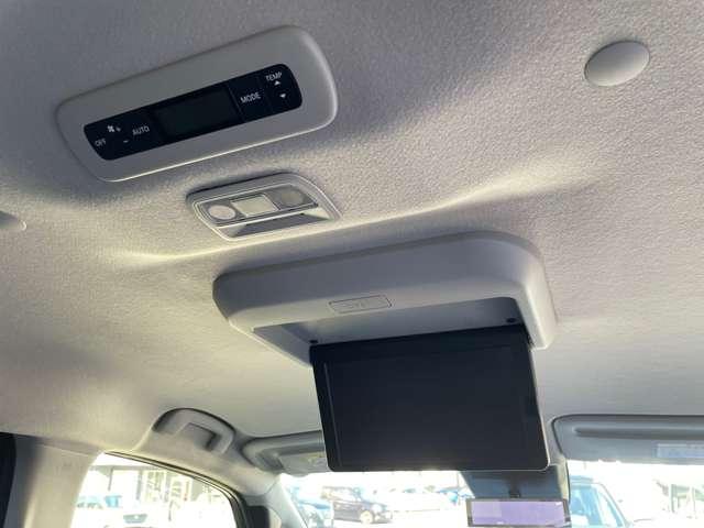 セレナ 2.0 ハイウェイスターV プロパイロット 後席モニター ワンオーナー車 プロパイロット 後席モニター SOSコール 前後ドライブレコーダー アラウンドビューモニター アルミホイール エアコン ABS パワーウィンドウ パワーステアリング(11枚目)