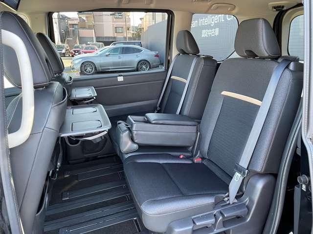 セレナ 2.0 ハイウェイスターV プロパイロット 後席モニター ワンオーナー車 プロパイロット 後席モニター SOSコール 前後ドライブレコーダー アラウンドビューモニター アルミホイール エアコン ABS パワーウィンドウ パワーステアリング(16枚目)