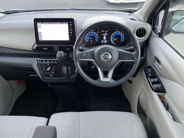 デイズ ６６０　Ｘ　ワンオーナー　アラウンドビュー　フルオートエアコン　運転席エアバック　ＰＳ　アルミホイール　ＡＢＳ　パワーウィンドウ（4枚目）