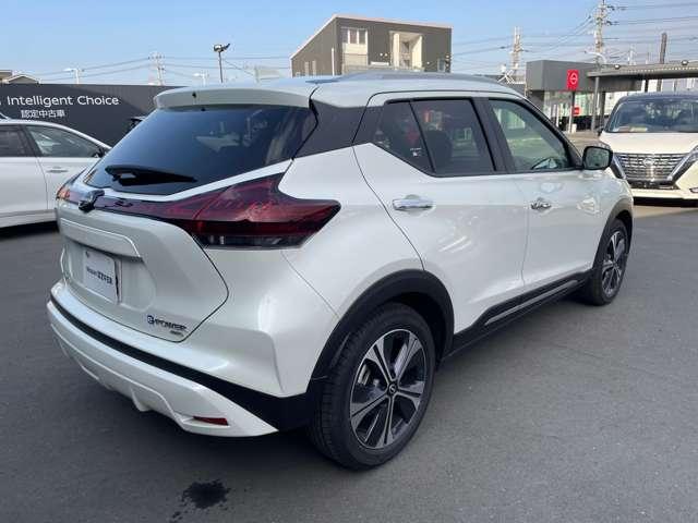 キックス 1.2 X FOUR ツートーン インテリアエディション 試乗車 ブラウン内装 4WD(2枚目)