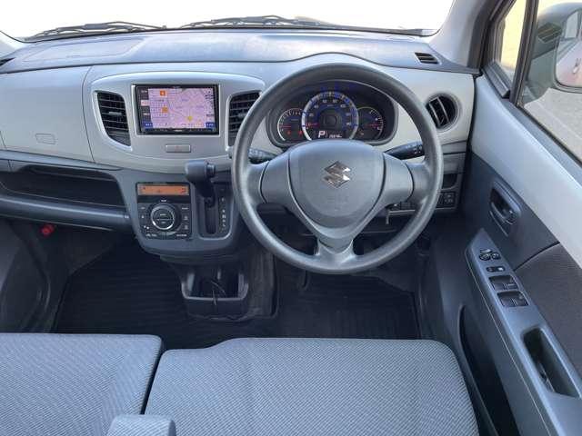 ワゴンR FX 社外品メモリーナビ キーレスキー 運転席助手席エアバック アイドリングストップ プライバシーガラス ETC ワンセグテレビ オートエアコン 電動格納ミラー DVD CD(4枚目)