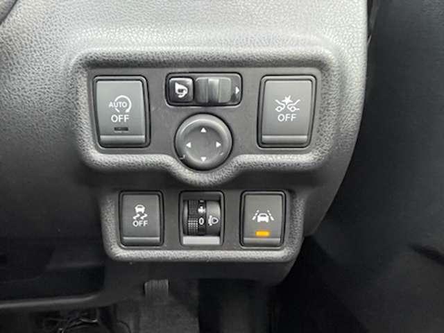 ノート 1.2 X 踏み間違い防止 アラウンドモニター レーダーブレーキサポート 記録簿付き スマトキー セキュリティーアラーム キーレス 運転席助手席エアバッグ ナビTV ワンセグ エアコン パワーウィンドウ パワーステアリング レーンアシスト ABS(14枚目)