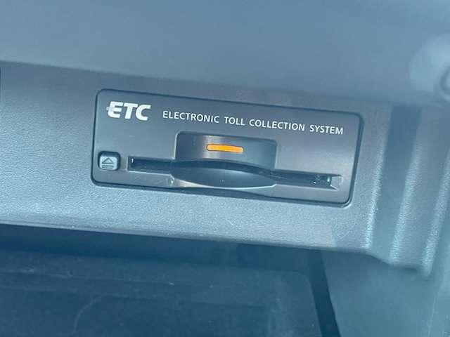 フーガ ２．５　２５０ＧＴ　Ａパッケージ　サイド・バックモニター　Ｂカメラ　ナビ　クルーズコントロール　アルミホイール　ＥＴＣ　オートエアコン　運転席エアバッグ　パワーステアリング　ＡＢＳ　ＨＤＤナビ　カーテンエアバック　助手席エアバッグ　パワーウィンドウ　Ｓカメラ（15枚目）