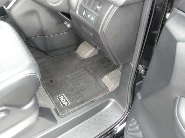 セレナ １．２　ｅ－ＰＯＷＥＲ　ハイウェイスター　Ｖ　防水シート　ツインモニター　３６０°カメラ　エマジェンシーブレーキ　１オナ　スマキー　ＬＥＤ　レーンアシスト　点検記録簿付　ＥＴＣ　ドラレコ　Ａストップ　イモビ　フルオートエアコン　アルミホイール　エアバック　メモリーナビ（13枚目）