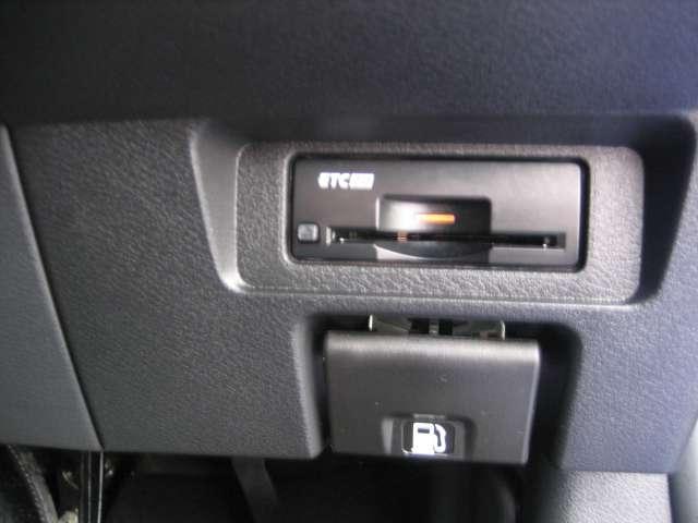 オーラ 1.2 G プロパイロット 屋根黒 ボーズサウンド 自動(被害軽減)ブレーキ 試乗車アップ LED LKA サイドカメラ ETC カーテンエアバッグ イモビライザー アルミホイール インテリジェントキー パワーウィンドウ ワンオーナー メモリーナビ(6枚目)