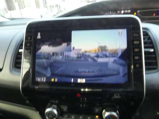 セレナ ２．０　ハイウェイスター　Ｖ　ツインモニター　プロパイロット　屋根黒　アラウンドビュ－　１オナ　アルミ　衝突被害軽減　ＬＤＰ　エアバッグ　両側オートスライドドア　ＬＥＤライト　インテリジェントキー　点検記録簿　メモリーナビ　アダプティブクルーズコントロール　ナビＴＶ（6枚目）