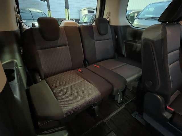 セレナ 1.2 e-POWER ハイウェイスター V ツインモニタープロパイロットシートヒータ 360°カメラ エマジェンシーブレーキ 1オナ スマキー LED レーンアシスト 点検記録簿付 ETC Aストップ イモビ フルオートエアコン アルミホイール エアバック メモリーナビ キーフリー(5枚目)