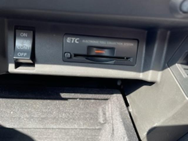 フーガハイブリッド ３．５　ＶＩＰ　セミアニリン本革シート　レーンキープアシスト　記録簿付き　クルコン　エマブレ　ＬＥＤライト　スマートキー　アルミホイール　本革　ＥＴＣ　バックモニター　ＨＤＤナビ　サイドカメラ　オートエアコン（15枚目）