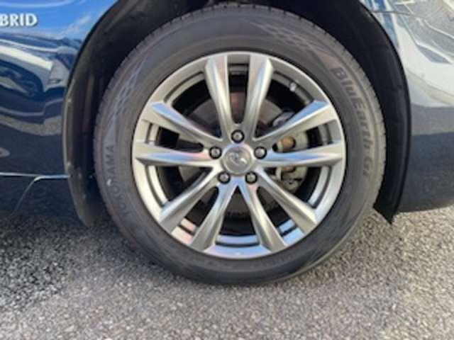 フーガハイブリッド ３．５　ＶＩＰ　セミアニリン本革シート　レーンキープアシスト　記録簿付き　クルコン　エマブレ　ＬＥＤライト　スマートキー　アルミホイール　本革　ＥＴＣ　バックモニター　ＨＤＤナビ　サイドカメラ　オートエアコン（20枚目）