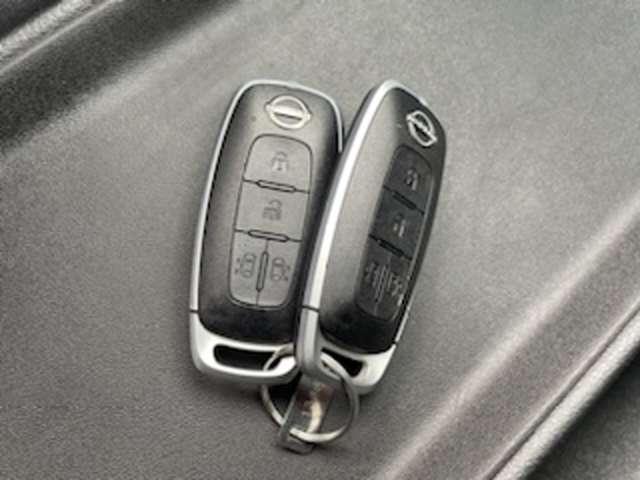 セレナ 1.4 e-POWER ハイウェイスターV ツインモニター プロパイロット 自動(被害軽減)ブレーキ LDP 追従クルーズ LEDランプ アルミホイール ETC 記録簿 盗難防止システム スマートキー 1オナ オートエアコン サイドカーテンエアバック ナビTV メモリーナビ(17枚目)