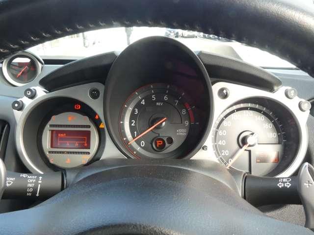 フェアレディZ 3.7 バージョン ST パドルシフト7AT ボーズサウンド アルミ エアバック リアカメラ 盗難防止装置 スマートエントリー ワンセグTV パワーステアリング ETC車載器 パワーウインドウ キーレス エアコン HDDナビ カーテンエアバッグ ABS 記録簿付(9枚目)