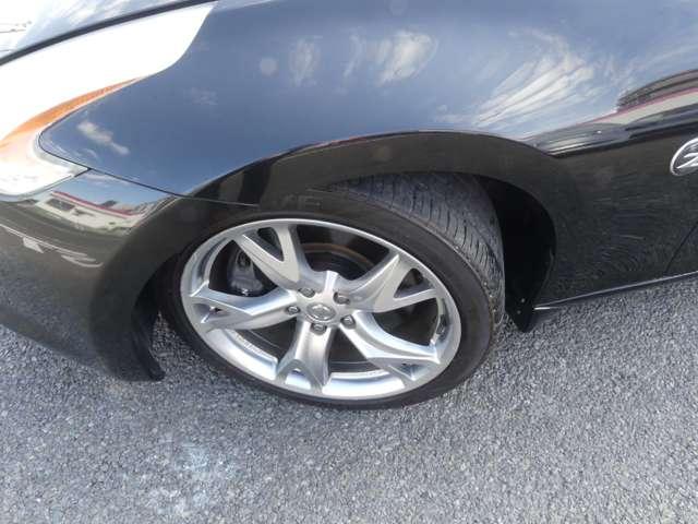 フェアレディZ 3.7 バージョン ST パドルシフト7AT ボーズサウンド アルミ エアバック リアカメラ 盗難防止装置 スマートエントリー ワンセグTV パワーステアリング ETC車載器 パワーウインドウ キーレス エアコン HDDナビ カーテンエアバッグ ABS 記録簿付(18枚目)