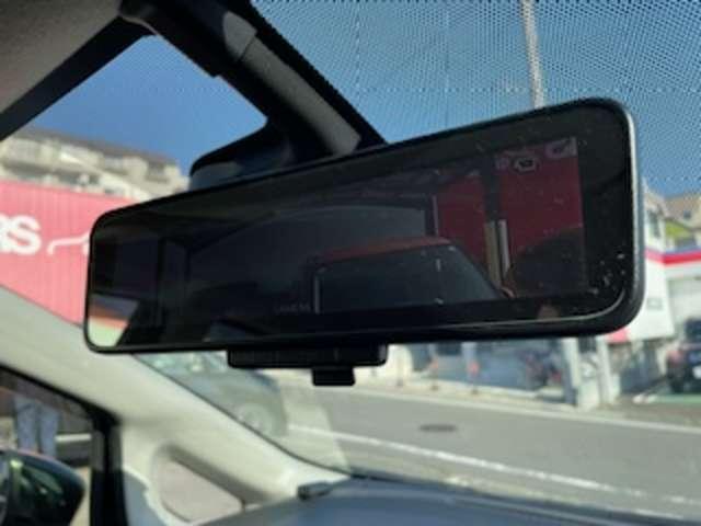 ������E�ɕ֗��A�C���e���W�F���g���[���~���[�I