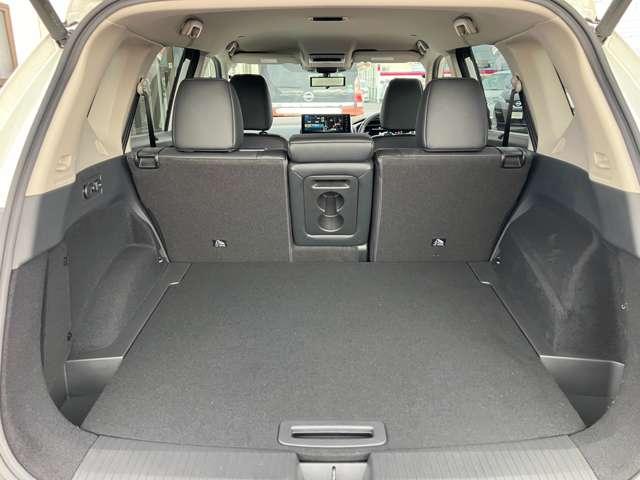 エクストレイル Ｇ　ｅ－４ＯＲＣＥ　当社試乗車ＵＰ　衝突被害軽減ブレーキ　踏み間違い衝突防止　メモリーナビ　アラウンドビュー　前後ドライブレコーダー　ＥＴＣ２．０　ＬＥＤヘッドライト　ハイビームアシスト　電動シート＆シートヒーター（14枚目）