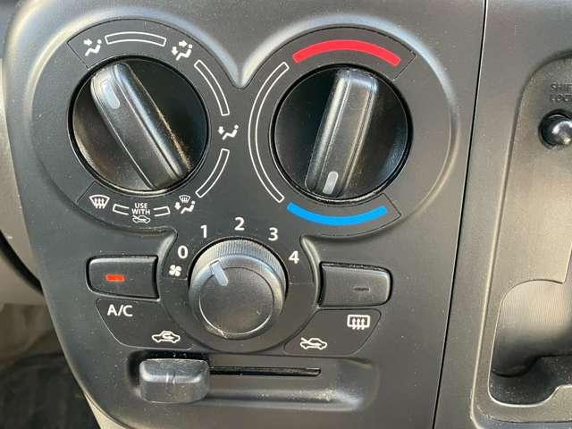 使いやすいマニュアルエアコンです。