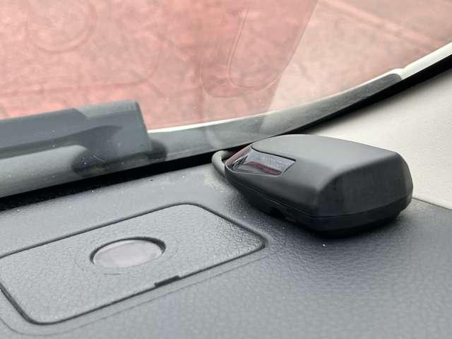 NV350キャラバンバン ロングライダープレミアムGXターボ 当社下取りワンオーナー 衝突被害軽減ブレーキ 横滑り防止装置 メモリーナビ アラウンドビューモニター 前後ドライブレコーダー ETC2.0 LEDヘッドライト 防水シート セキュリティ(17枚目)