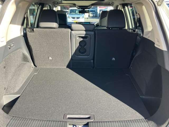 エクストレイル オーテック アドバンスドパッケージ e-4ORCE 当社下取りワンオーナー サンルーフ 衝突被害軽減ブレーキ 踏み間違い衝突防止 メモリーナビ アラウンドビュー 前後ドライブレコーダー ETC2.0 LEDヘッドライト ハイビームアシスト 当店特撰車(14枚目)