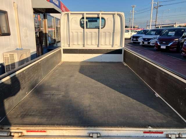 アトラストラック ショートスーパーローDX 当社下取りワンオーナー 小径ダブルタイヤ 木製荷台 CDチューナー 当店特撰車(6枚目)