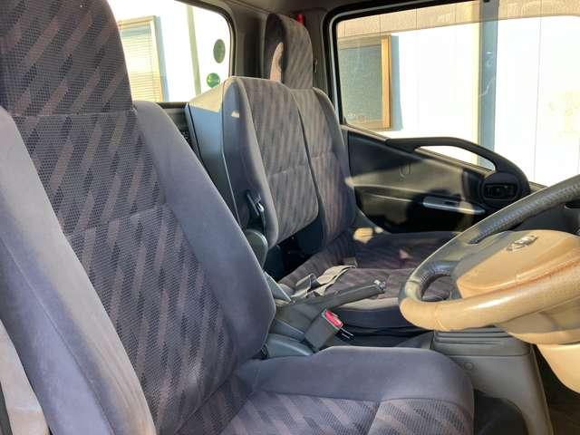 アトラストラック ショートスーパーローDX 当社下取りワンオーナー 小径ダブルタイヤ 木製荷台 CDチューナー 当店特撰車(9枚目)