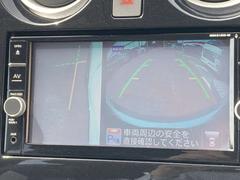 左サイドカメラとフロントカメラ運転席から死角となりやすい車両左前部分や前方部分もバッチリ見えます♪ 6