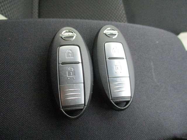 ノート X ★ナビ連動純正ドライブレコーダー★エマージェンシーブレーキ★ETC★ワンオーナー★記録簿付き★インテリキー★運転席助手席エアバッグ★メモリーナビ★フルセグ★バックカメラ★エアコン★パワーステアリング(16枚目)