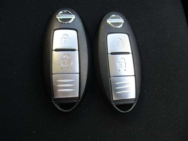 ノート ｅ－パワー　Ｘ　★スマートルームミラー★アラウンドビューモニター★運転席助手席エアバック★レーンキープ★ナビＴＶ★サイドカメラ★運転席エアバッグ★インテリキー★ＬＥＤヘッド★ＥＴＣ車載器★パワーウィンドウ（12枚目）