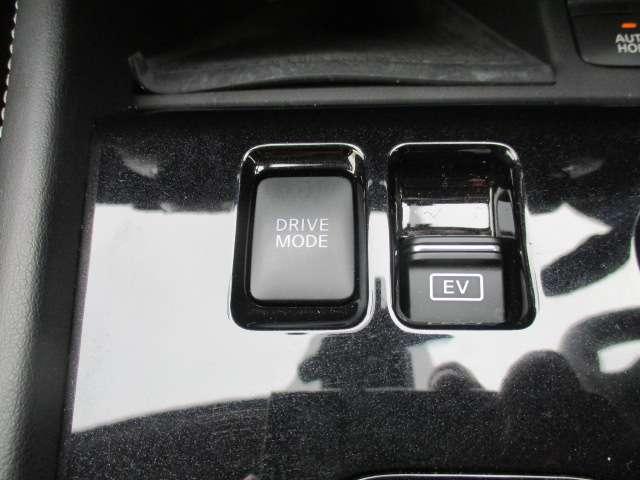 キックス X FOUR ★4WD★純正前後ドライブレコーダー★プロパイロット★メモリーナビ★フルセグ★LED★踏み間違い防止★アラウンドビュ-★ETC★車線逸脱警報★インテリキー★ワンオーナー★アルミ(17枚目)