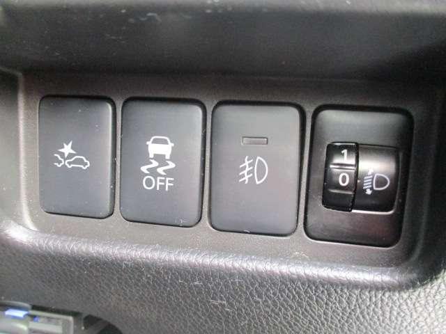 デイズルークス 660 X Vセレクション 両側オートスライドドア ★踏み間違い衝突防止★両側電動ドア★ナビTV★ETC★アルミホイール★バックカメラ★インテリキー★サイドカメラ★ドラレコ★オートエアコン★メモリーナビ★ワンセグTV★ABS★記録簿★アラウンドモニター(7枚目)