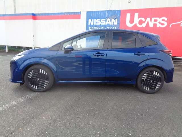 オーラ １．２　Ｇ　レザーエディション　追突防止　レーダークルーズ　車線逸脱警報装置　盗難防止　記録簿　バックモニター　ＥＴＣ　インテリジェントキー　メモリーナビゲーション　ＡＷ　キーレスエントリー　オートエアコン　ＡＢＳ　パワーウィンドウ（4枚目）
