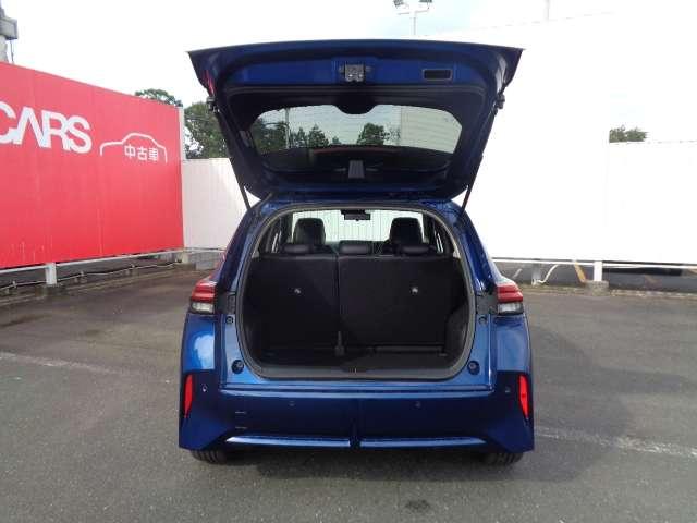 オーラ １．２　Ｇ　レザーエディション　追突防止　レーダークルーズ　車線逸脱警報装置　盗難防止　記録簿　バックモニター　ＥＴＣ　インテリジェントキー　メモリーナビゲーション　ＡＷ　キーレスエントリー　オートエアコン　ＡＢＳ　パワーウィンドウ（6枚目）