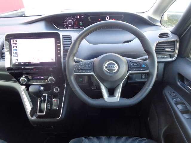 セレナ ２．０　ハイウェイスター　Ｖ　サイドエアバッグ　１オナ　アルミ　衝突被害軽減　エアバッグ　両側オートスライドドア　ＬＥＤライト　クルコン　メモリーナビ　アイドリングストップ　ナビＴＶ　パワステ　Ｗエアバッグ　ＡＢＳ　ＥＴＣ付（4枚目）