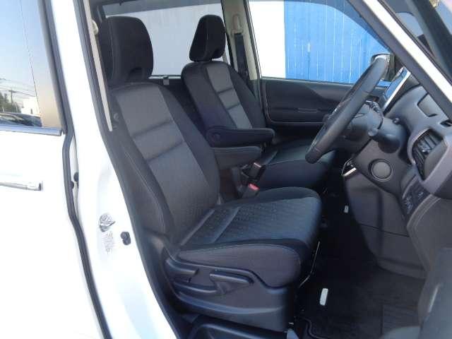 セレナ ２．０　ハイウェイスター　Ｖ　サイドエアバッグ　１オナ　アルミ　衝突被害軽減　エアバッグ　両側オートスライドドア　ＬＥＤライト　クルコン　メモリーナビ　アイドリングストップ　ナビＴＶ　パワステ　Ｗエアバッグ　ＡＢＳ　ＥＴＣ付（13枚目）