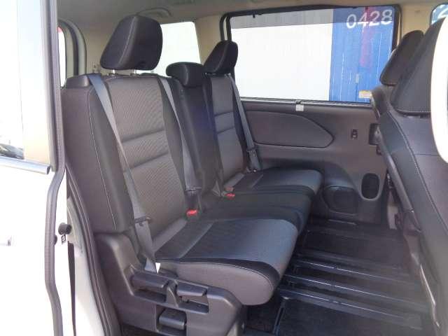 セレナ ２．０　ハイウェイスター　Ｖ　サイドエアバッグ　１オナ　アルミ　衝突被害軽減　エアバッグ　両側オートスライドドア　ＬＥＤライト　クルコン　メモリーナビ　アイドリングストップ　ナビＴＶ　パワステ　Ｗエアバッグ　ＡＢＳ　ＥＴＣ付（14枚目）