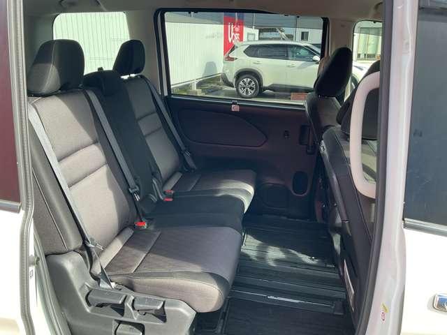 セレナ 2.0 ハイウェイスター V 1オナ(14枚目)