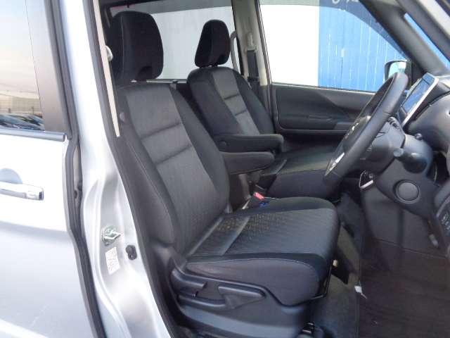 セレナ １．２　ｅ－ＰＯＷＥＲ　ハイウェイスター　Ｖ　１オナ　フルオートエアコン　アルミホイール　エアバック　ＡＢＳ　パワステ　パワーウィンドウ（12枚目）