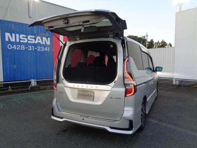 セレナ １．２　ｅ－ＰＯＷＥＲ　ハイウェイスター　Ｖ　１オナ　フルオートエアコン　アルミホイール　エアバック　ＡＢＳ　パワステ　パワーウィンドウ（19枚目）