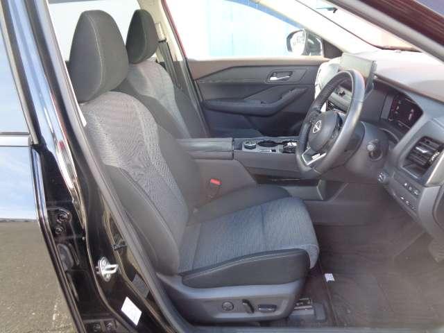 エクストレイル １．５　Ｘ　ｅ－４ＯＲＣＥ　４ＷＤ　１オーナー　４ＷＤ　ＡＡＣ　アルミホイール（12枚目）