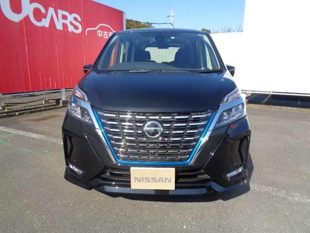 セレナ １．２　ｅ－ＰＯＷＥＲ　ハイウェイスター　Ｖ　１オナ　寒冷地仕様　フルオートエアコン　アルミホイール　エアバック　ＡＢＳ　パワステ　パワーウィンドウ　両側Ｐドア（3枚目）