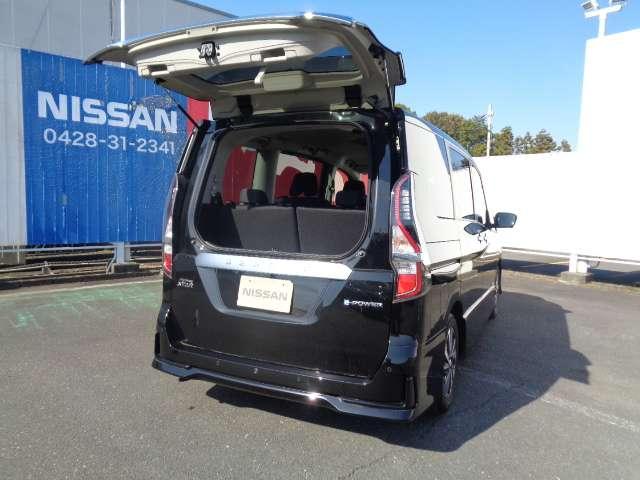 セレナ １．２　ｅ－ＰＯＷＥＲ　ハイウェイスター　Ｖ　１オナ　寒冷地仕様　フルオートエアコン　アルミホイール　エアバック　ＡＢＳ　パワステ　パワーウィンドウ　両側Ｐドア（19枚目）