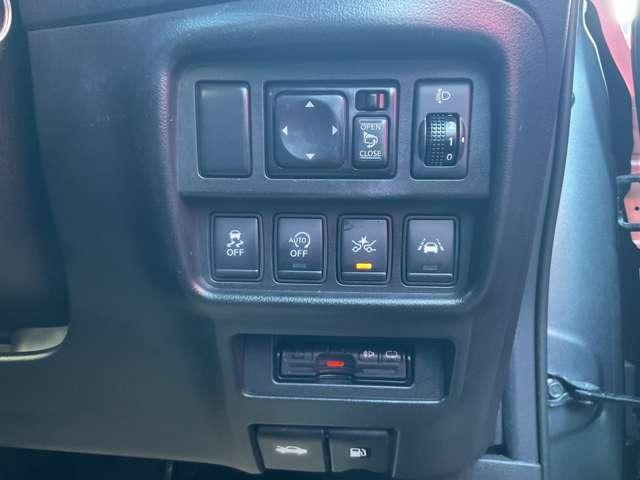 ジューク １．５　１５ＲＸ　Ｗエアバッグ　定期点検記録簿　車線逸脱警報　エマージェンシーブレーキ　ＥＴＣ付　キーフリーシステム　ワンオーナー車　ナビＴＶ　メモリーナビ　パワーウィンドウ　パワーステアリング　ＡＢＳ　ワンセグ（8枚目）