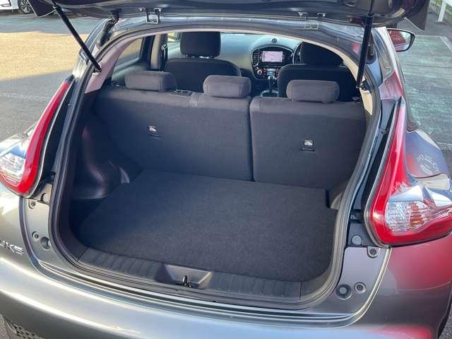 ジューク １．５　１５ＲＸ　Ｗエアバッグ　定期点検記録簿　車線逸脱警報　エマージェンシーブレーキ　ＥＴＣ付　キーフリーシステム　ワンオーナー車　ナビＴＶ　メモリーナビ　パワーウィンドウ　パワーステアリング　ＡＢＳ　ワンセグ（14枚目）