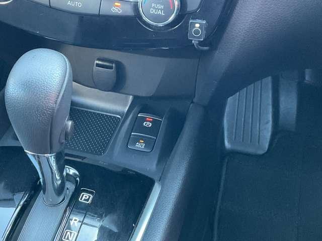 エクストレイル 2.0 20Xi 2列車 アイドリングストップ車 LEDヘットライト Rカメラ 盗難防止装置 インテリキー レーンキープアシスト ETC ドライブレコーダー 記録簿 キーフリー 1オーナー TVナビ オートエアコン ABS(12枚目)